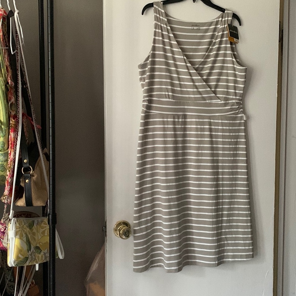 Eddie Bauer- Stone color Aster Lily Wrap Dress-Size XL